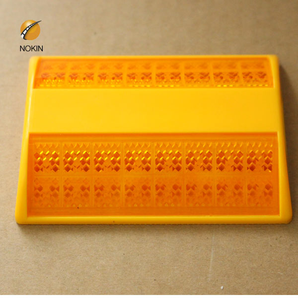 6 Safety locks LED Solar Road Stud Manufacturer